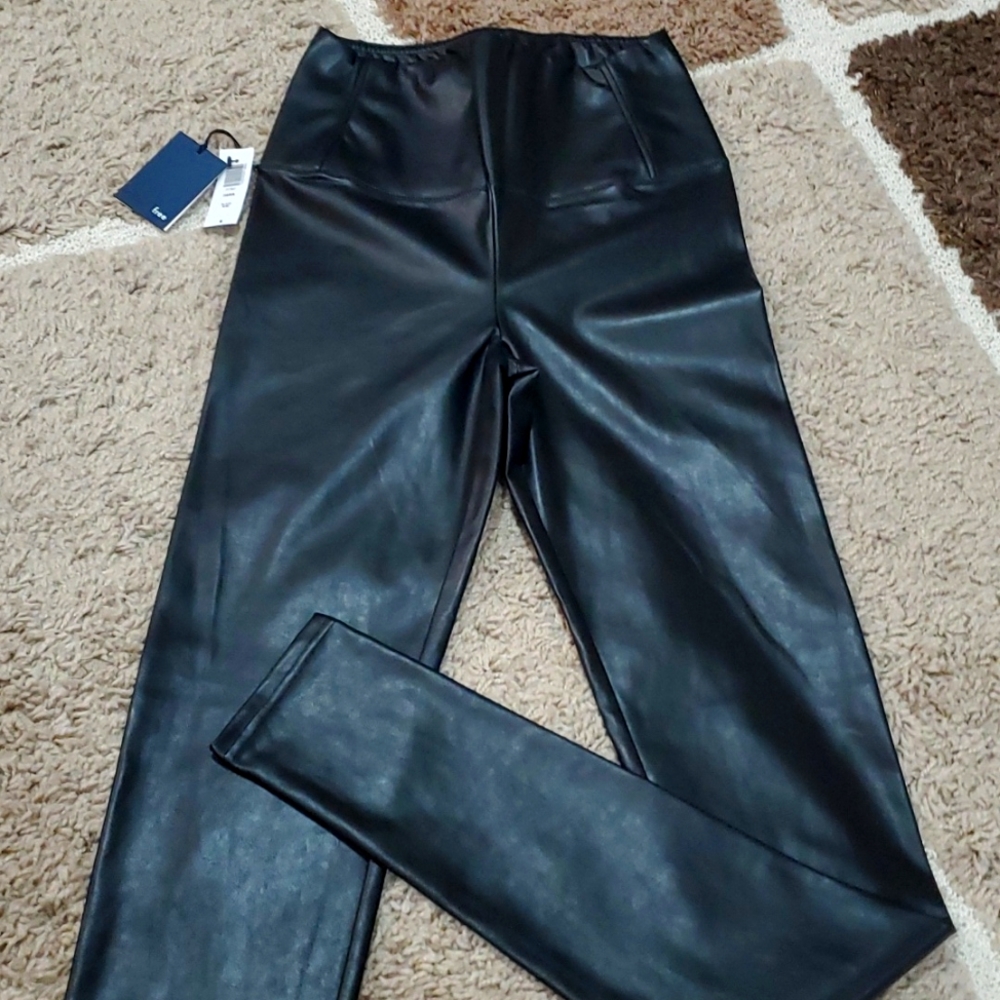 Wilfred Free Dairia Vegan Leather leggins - Picture 2 of 5